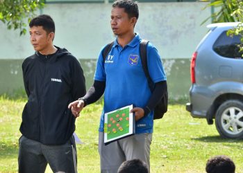 Coach Rhino Yuska Bangga Dengan Performa Anak Asuhnya “SSB RUMBAI FC” Pada Liga RJL U – 15 di Stadion Batrai Q Kubang
