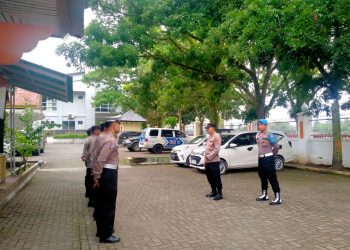 Polres Kuansing Intensifkan Pengamanan Kantor Bawaslu Kuansing Dalam Rangka Operasi Mantap Praja Lancang Kuning 2024
