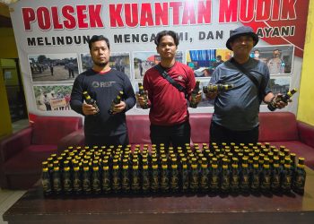 Polsek Kuantan Mudik Laksanakan Cipta Kondisi Jelang Nataru, 132 Botol Miras Diamankan
