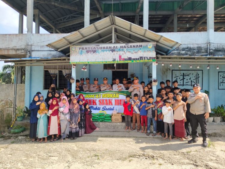 Giat Rutin, Polsek Siak Hulu Laksanakan Jumat Curhat Dan Bakti Sosial Di Panti Asuhan Al-Hasanah Desa Pandau Jaya