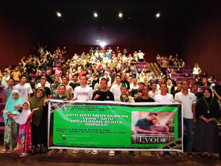 BADKO HMI RIAU-KEPRI SUKSES GELAR NOBAR FILM LYORA DI PEKANBARU