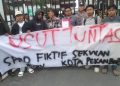 Mahasiswa Pekanbaru Gelar Aksi di Kejari Desak Pengusutan Dugaan SPPD Fiktif di Sekretariat DPRD