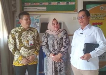 Ketua Komisi III DPRD Provinsi Kunjungi Operasi Pasar Murah di Desa Pandau Jaya   