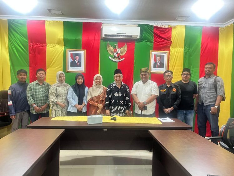 Matangkan Persiapan Kenduri Akbar Melayu Nusantara 2026, Panitia Rapat Bersama Ketua Umum DPH LAMR Provinsi Riau